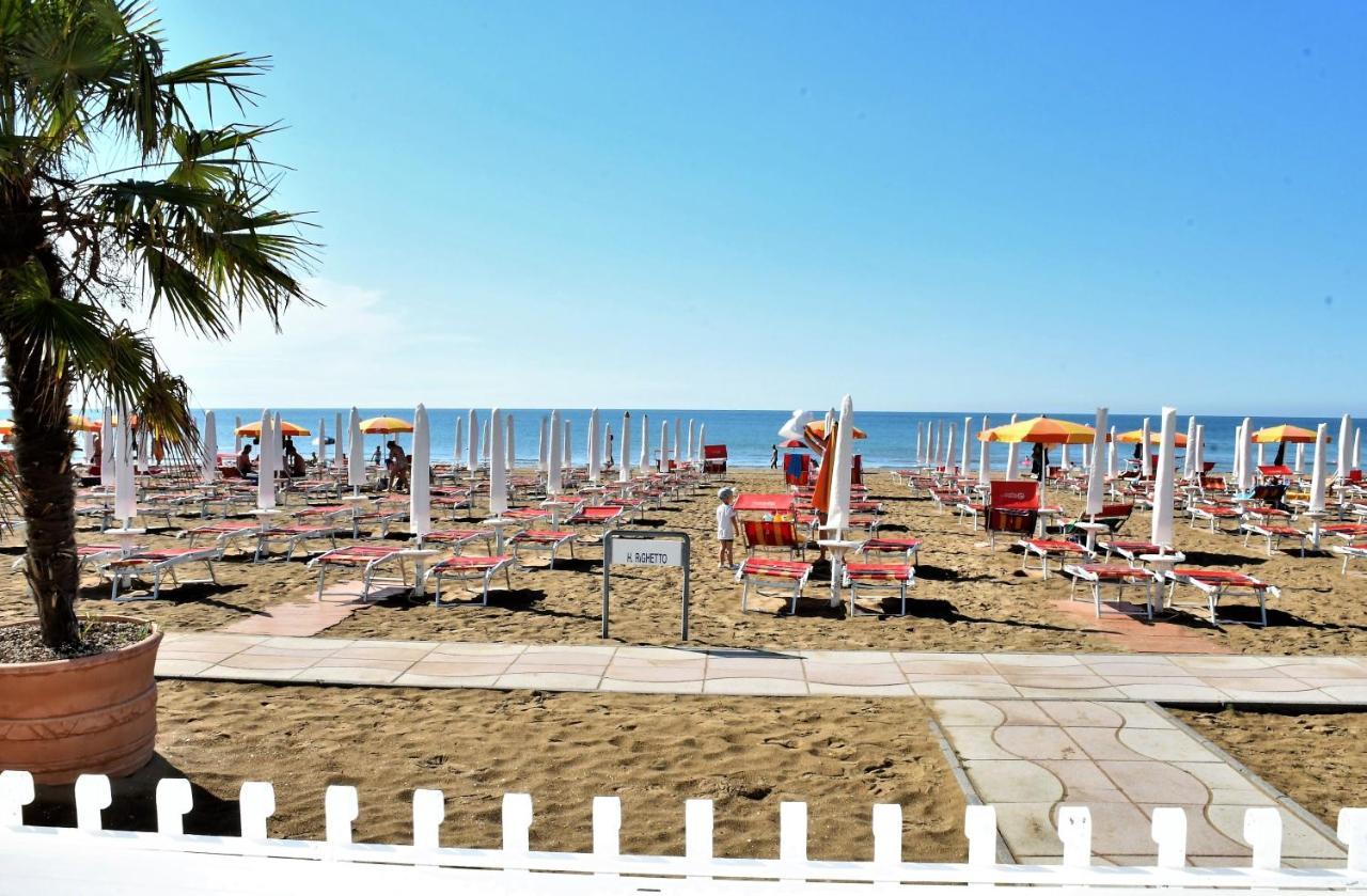 Hotel Righetto Fronte Mare Cavallino-Treporti Buitenkant foto