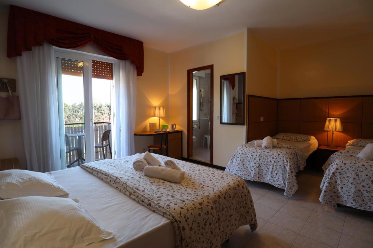 Hotel Righetto Fronte Mare Cavallino-Treporti Buitenkant foto