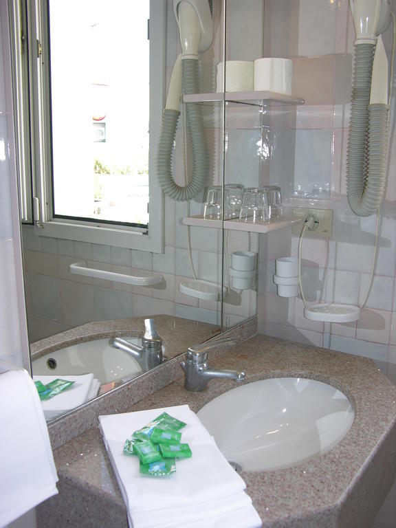 Hotel Righetto Fronte Mare Cavallino-Treporti Buitenkant foto
