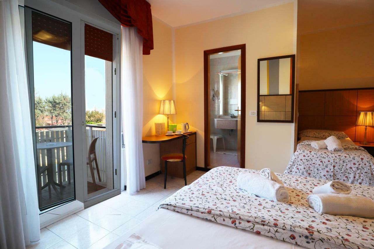 Hotel Righetto Fronte Mare Cavallino-Treporti Buitenkant foto