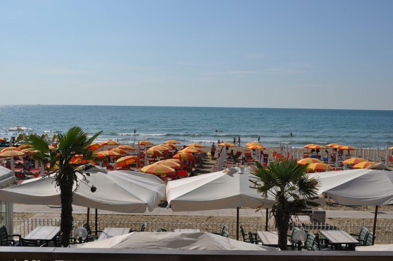 Hotel Righetto Fronte Mare Cavallino-Treporti Buitenkant foto
