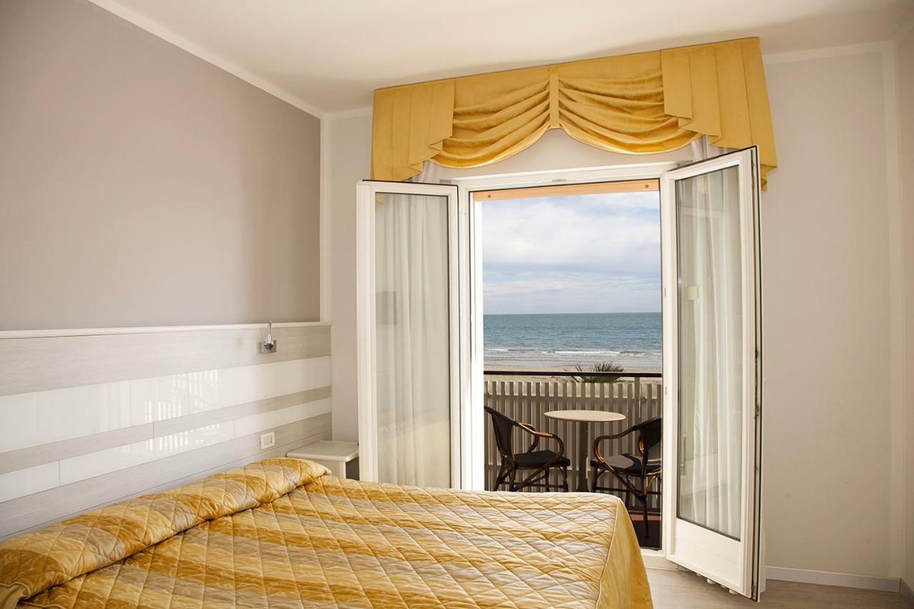 Hotel Righetto Fronte Mare Cavallino-Treporti Buitenkant foto