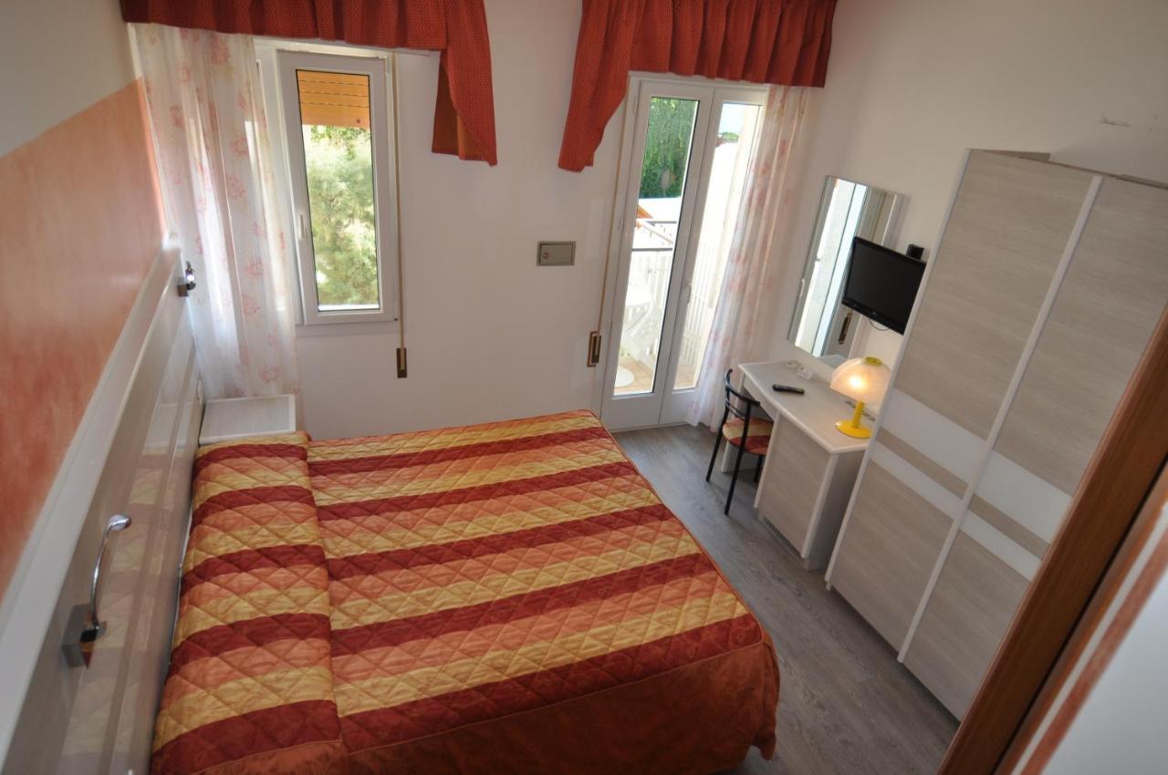 Hotel Righetto Fronte Mare Cavallino-Treporti Buitenkant foto